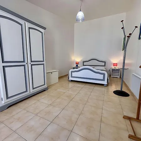 Deux Maisons Renovees, 12 Couchages, Centre Pierre D'oleron - Fr-1-246a-348 *